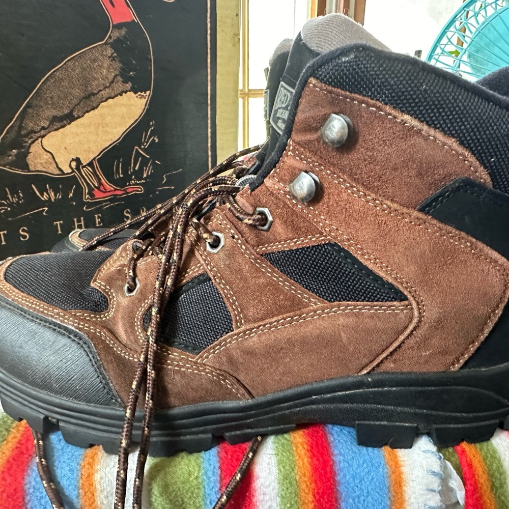 Men's 10D Redhead hiking boots